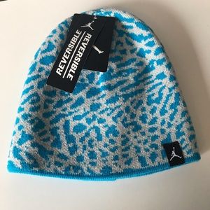 NWT Jordan Reversible Youth Winter Hat